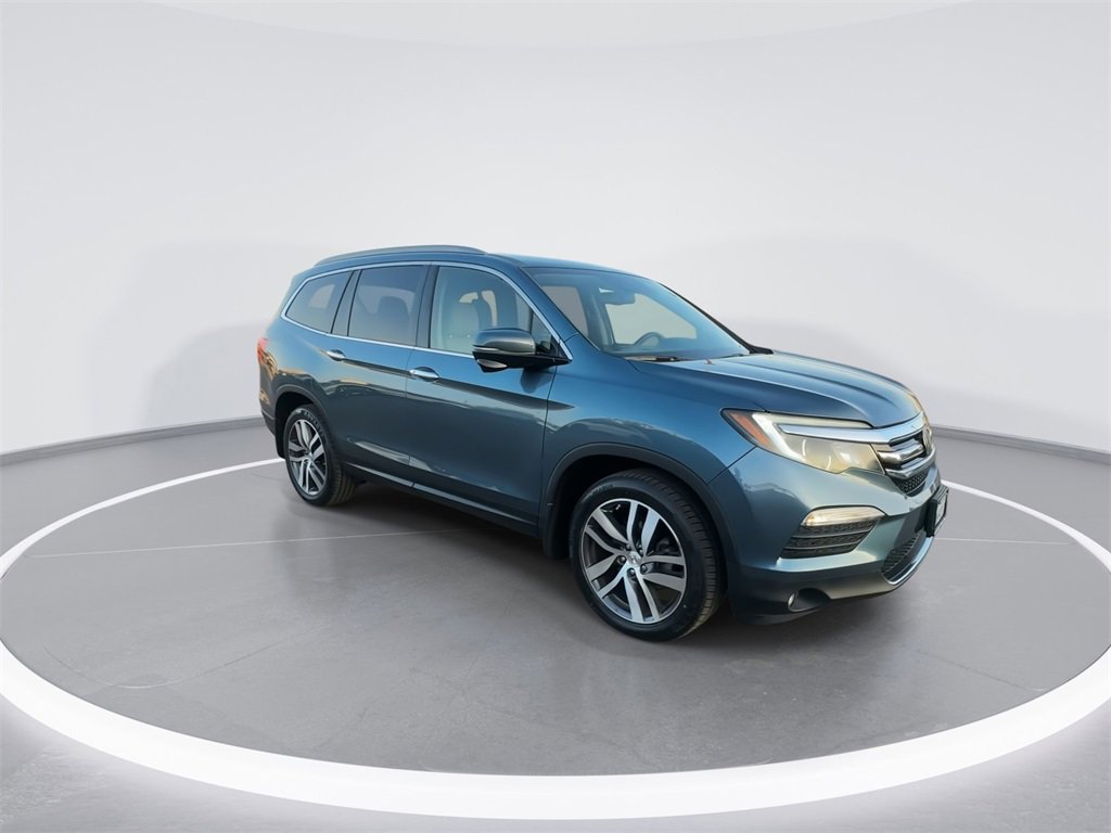 Used 2018 Honda Pilot Touring image 2