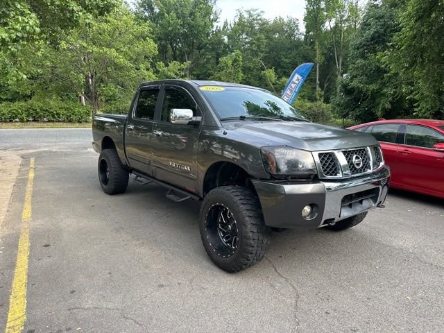 Used 2005 Nissan Titan SE w/ (W01) Utility Bed Pkg image 4