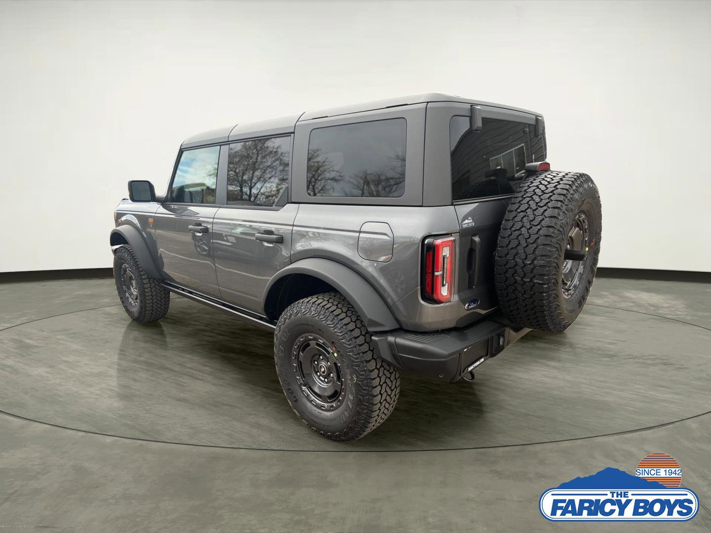 New 2025 Ford Bronco Badlands image 2