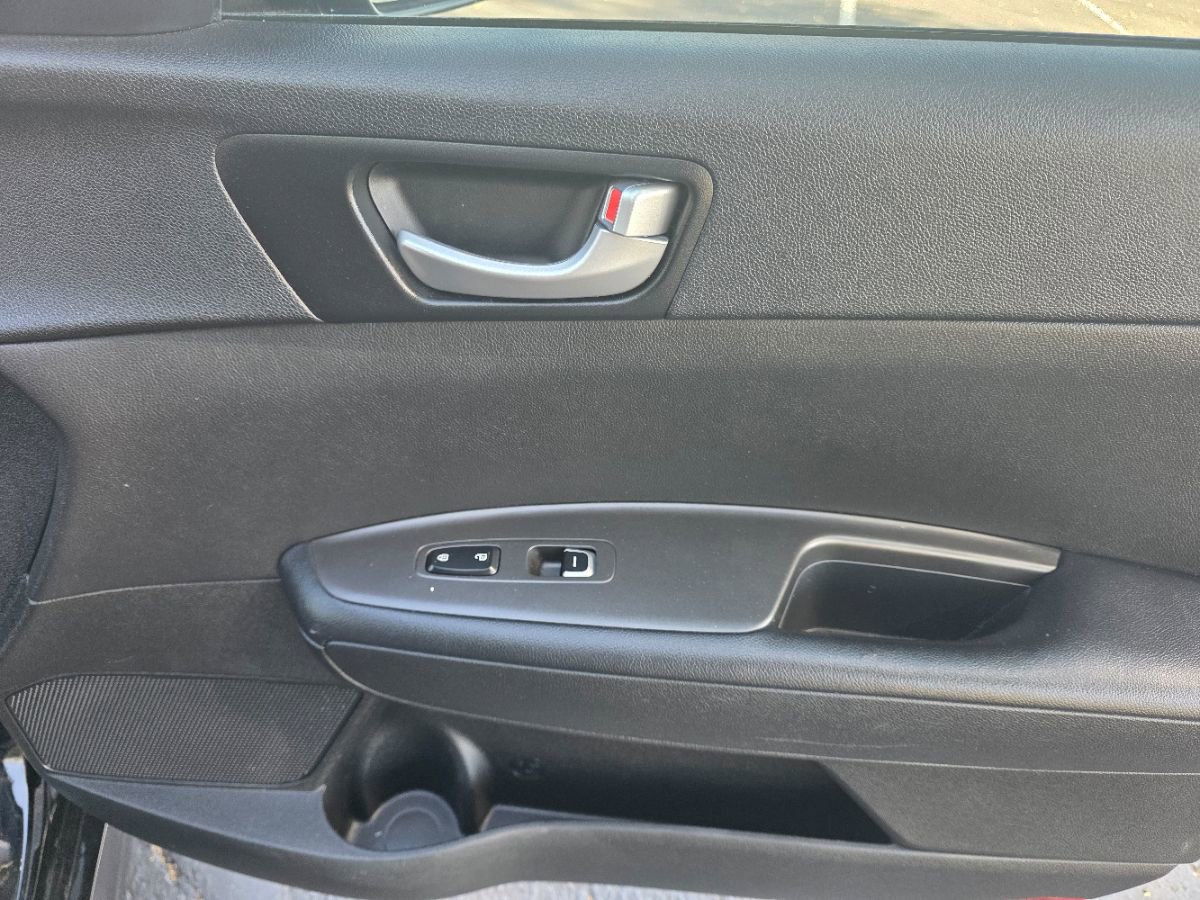 Used 2018 Kia Optima LX FWD image 24