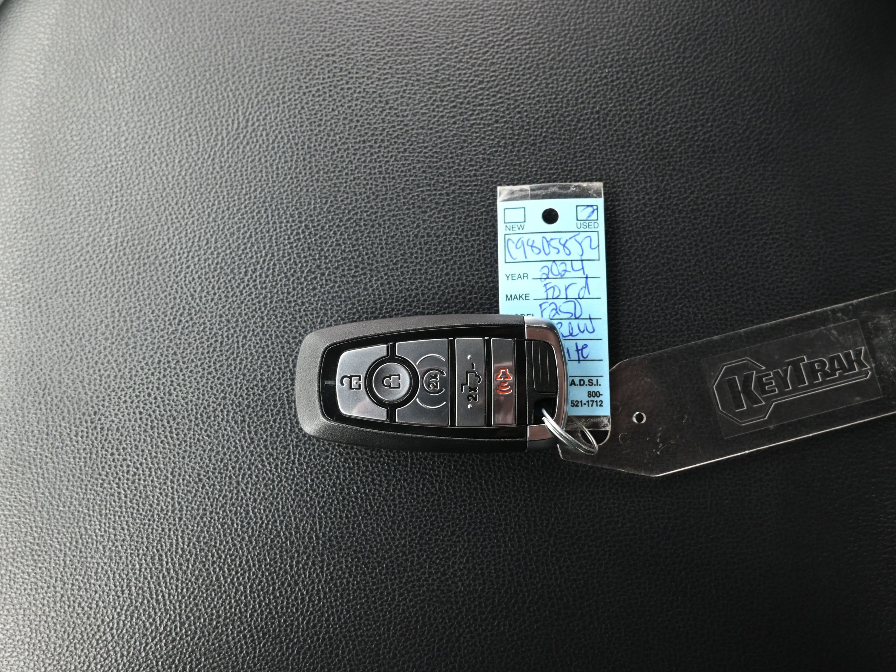 Used 2024 Ford F250 Lariat w/ Sport Appearance Package image 20