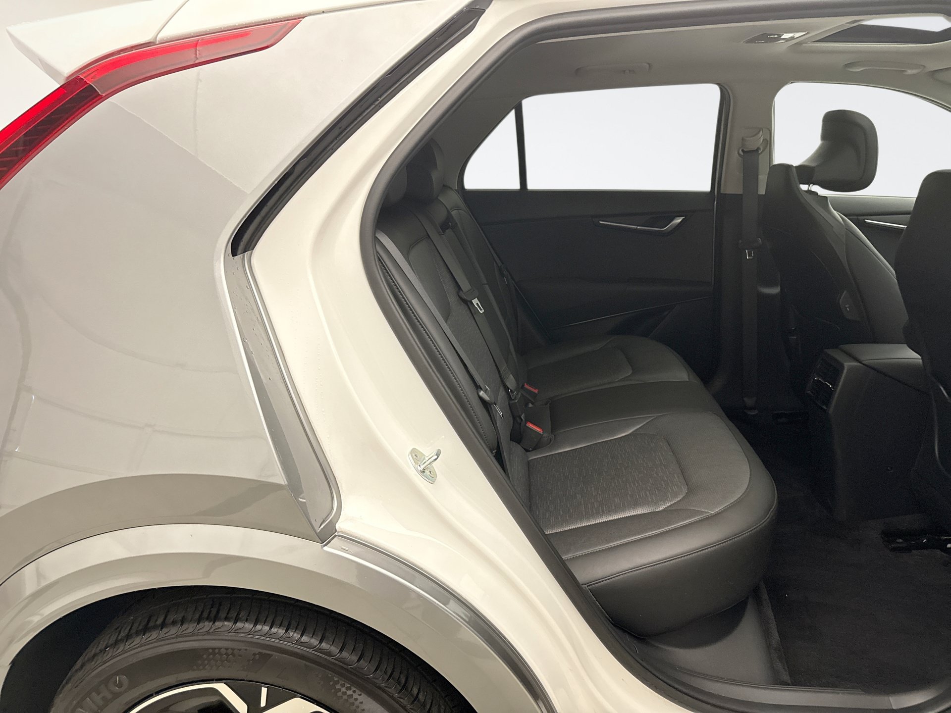 Used 2023 Kia Niro Wave w/ Wave Preserve Package FWD image 21