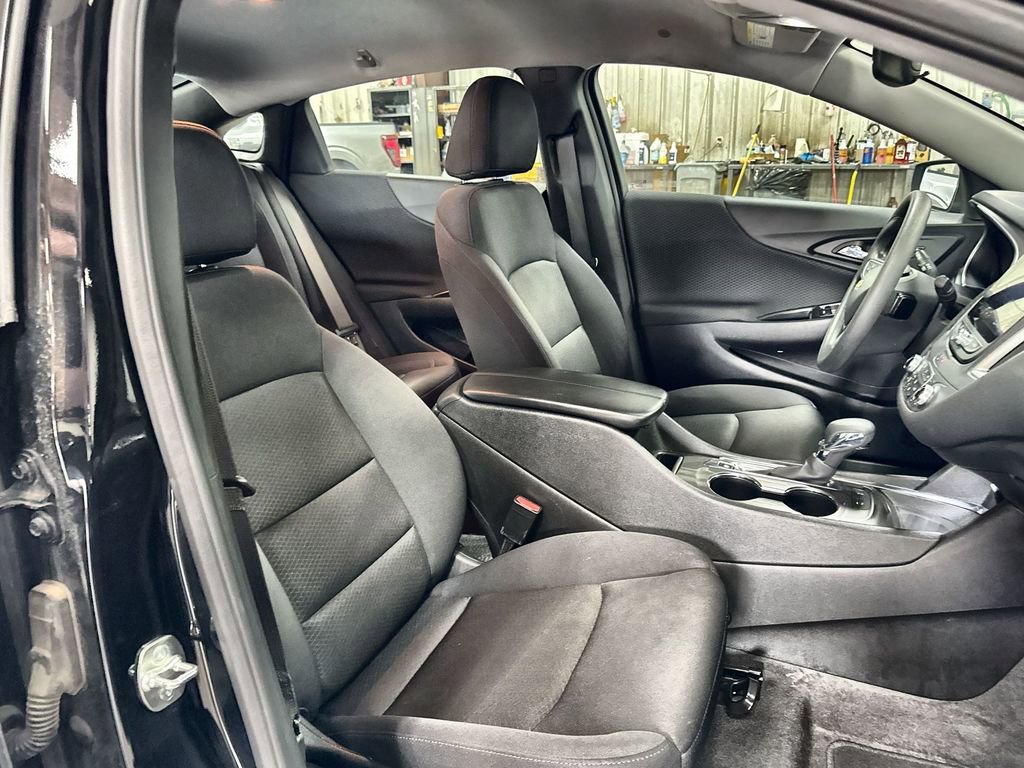 Used 2025 Chevrolet Malibu LT FWD image 29