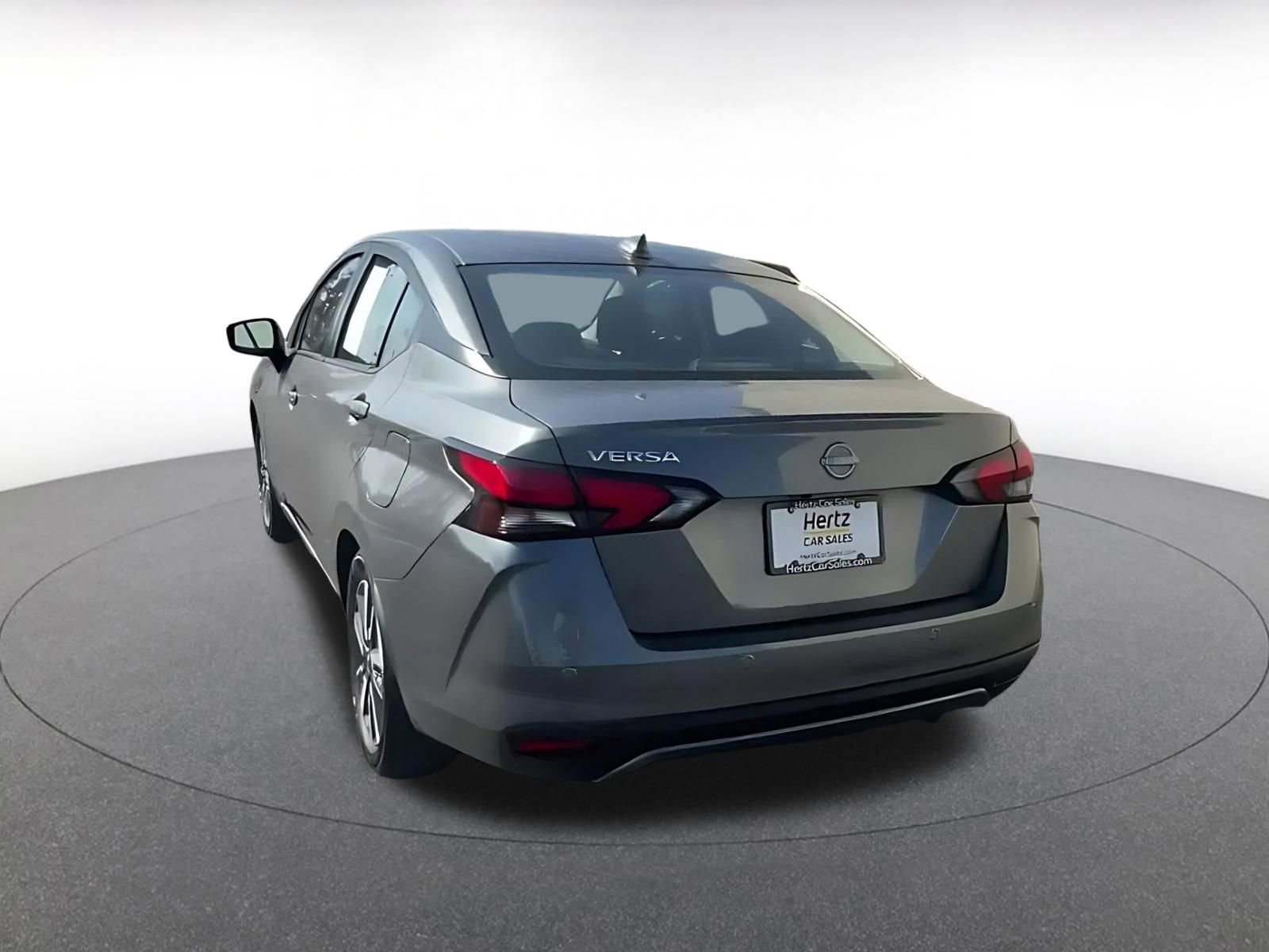 Used 2025 Nissan Versa SV image 11