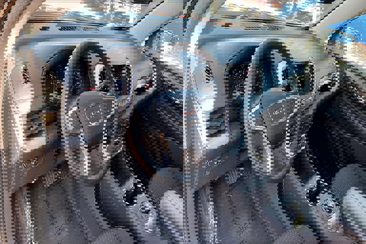 Used 2024 GMC Terrain SLE image 17