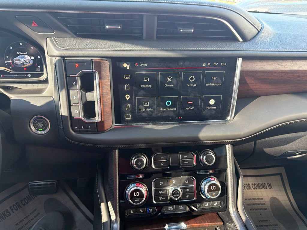 Used 2024 GMC Yukon Denali Ultimate AWD/4WD image 11