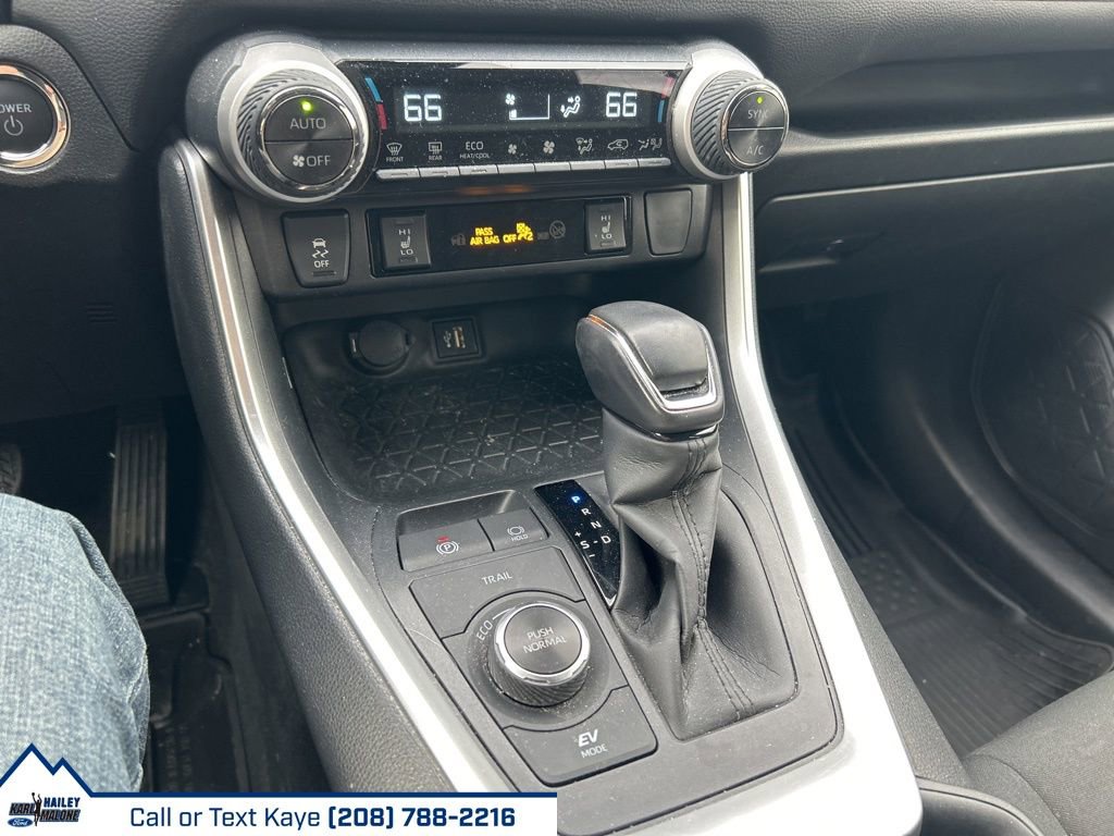 Used 2023 Toyota RAV4 SE w/ Convenience Package image 28