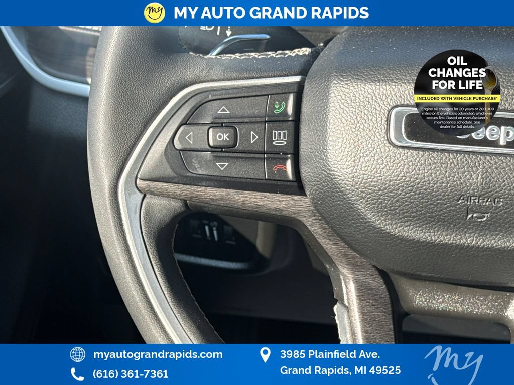Used 2023 Jeep Grand Cherokee L Limited w/ Luxury Tech Group II AWD/4WD image 14