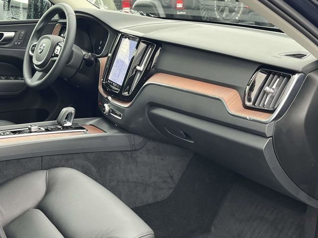 Used 2024 Volvo XC60 B5 Plus w/ Protection Package Premier image 24