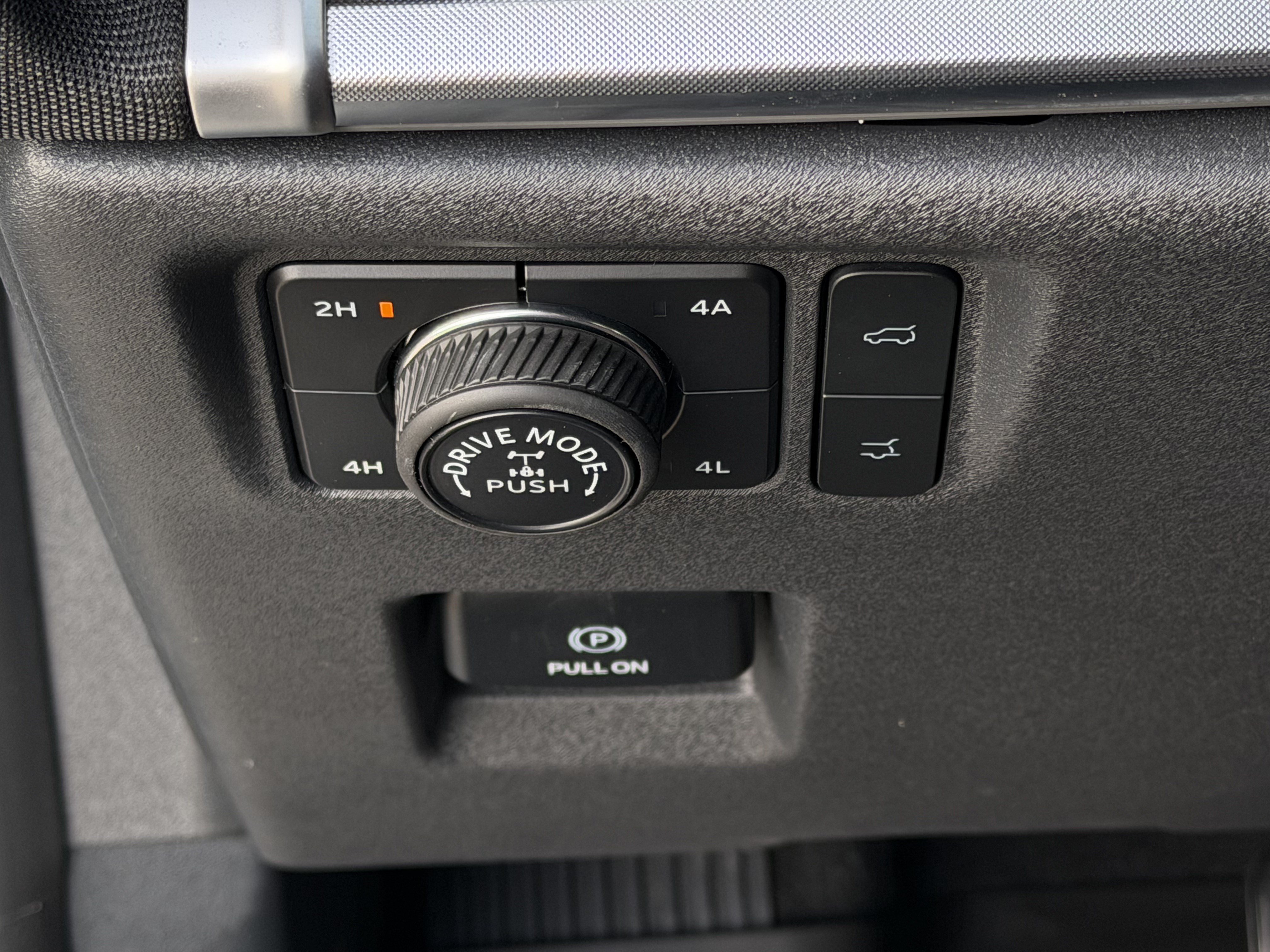 Certified 2025 Ford Expedition Tremor AWD/4WD image 24