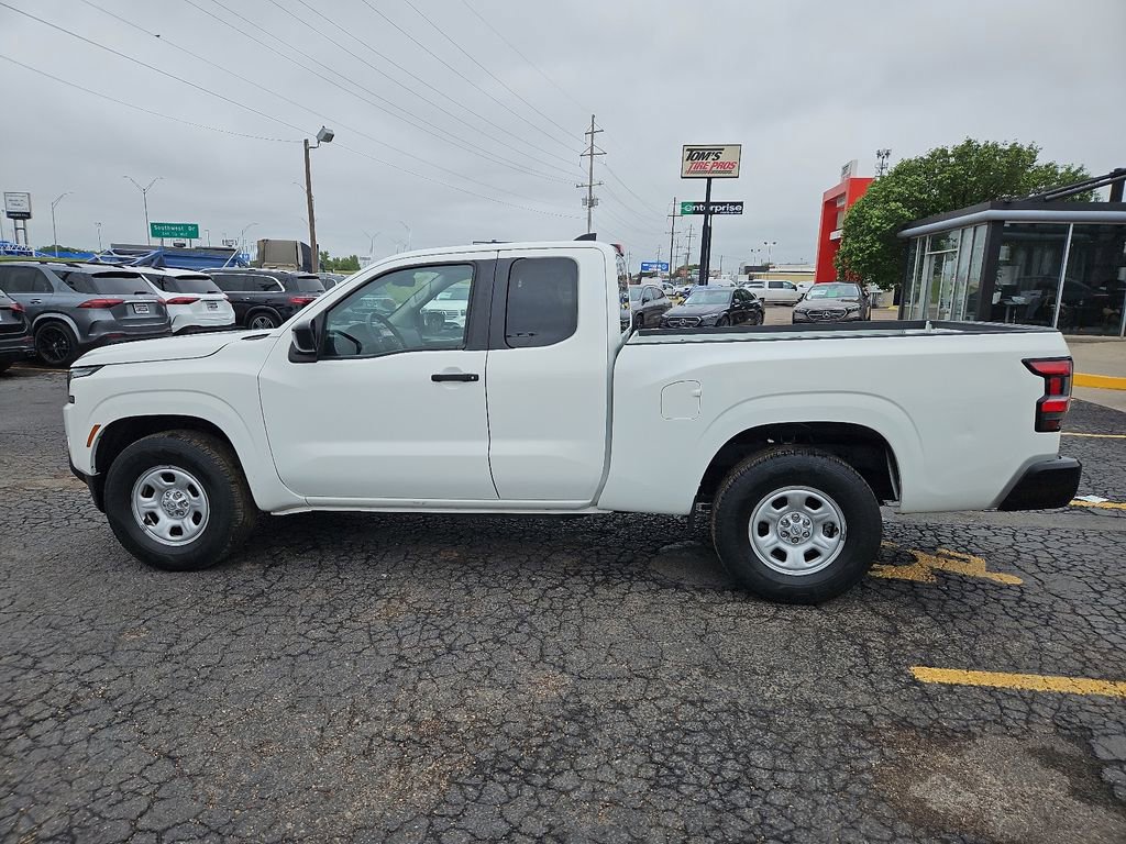 Used 2022 Nissan Frontier S RWD image 3