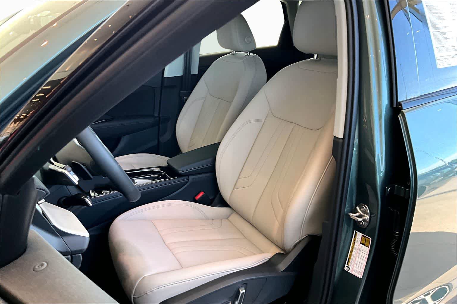New 2026 Audi Q3 quattro 2.0T AWD/4WD image 9