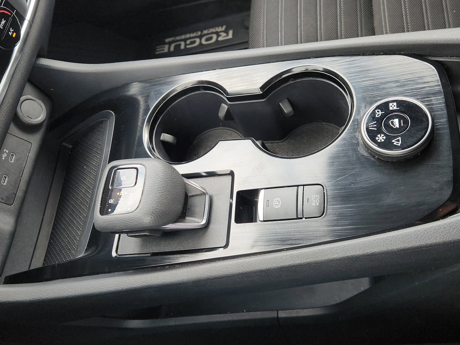 Used 2025 Nissan Rogue SV image 24