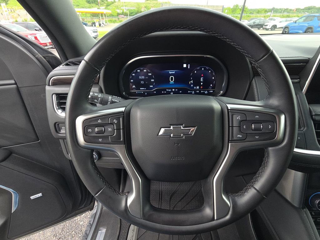 Used 2023 Chevrolet Tahoe Z71 AWD/4WD image 17