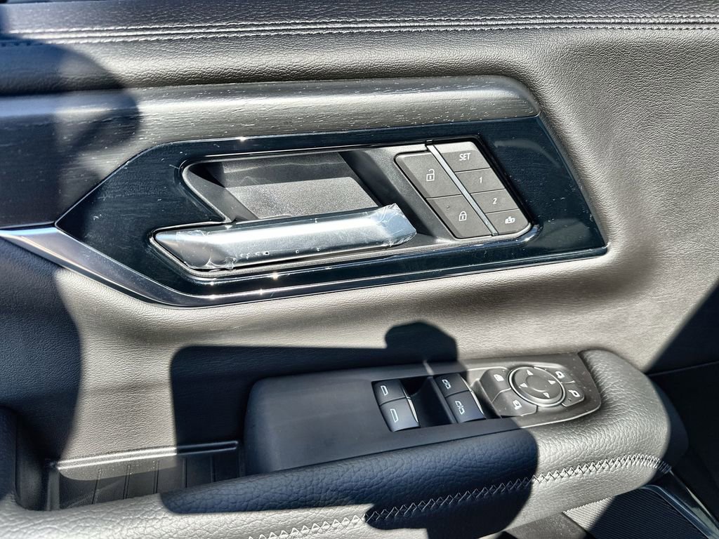 New 2026 GMC Yukon Denali w/ Sun & Power Step Package image 22