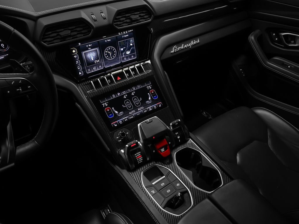 Used 2022 Lamborghini Urus image 53
