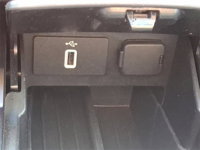 Used 2018 Ford Explorer XLT w/ Equipment Group 202A image 26