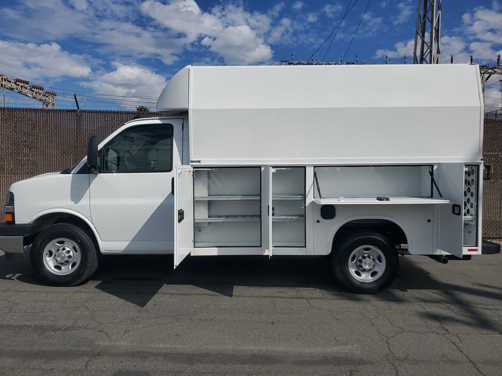 New 2025 Chevrolet Express 3500 w/ Power Convenience Package image 7