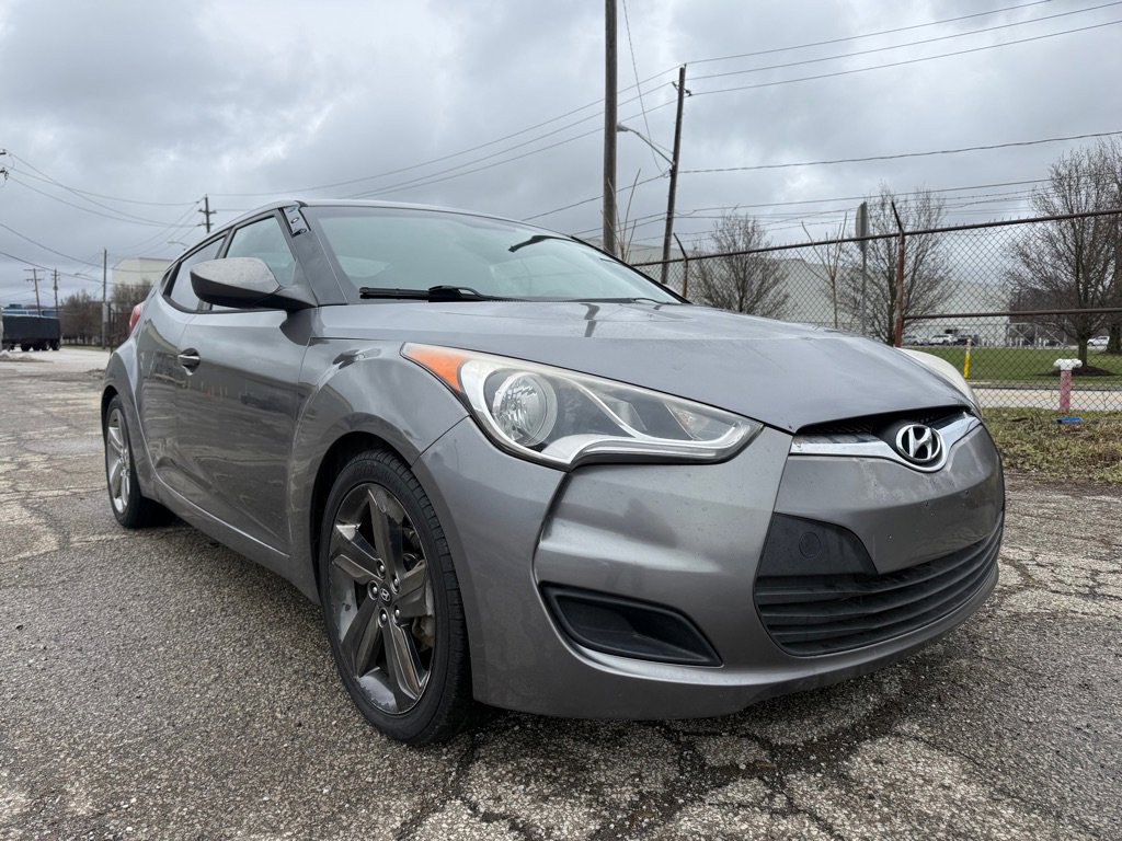 Used 2016 Hyundai Veloster FWD image 7