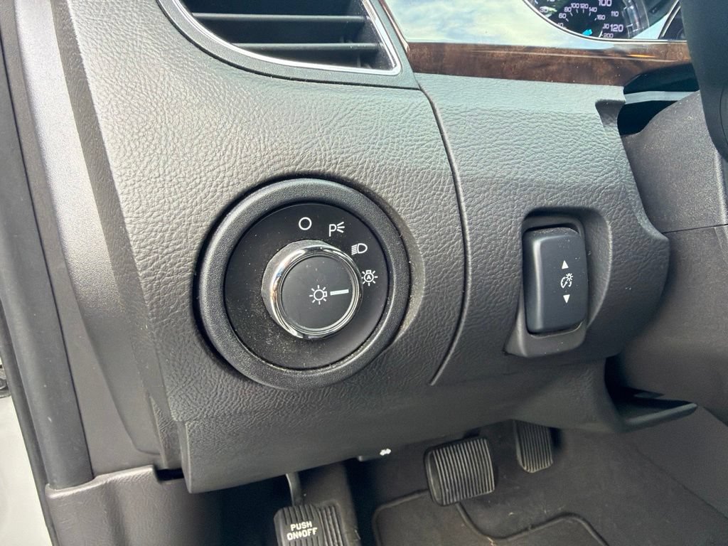 Used 2019 Ford Taurus Limited FWD image 13