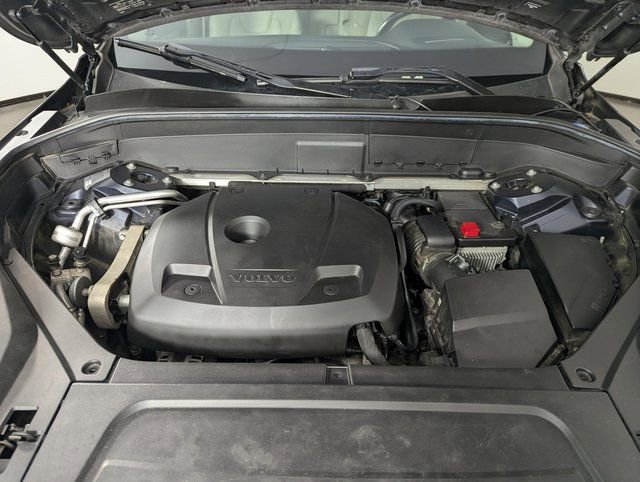 Used 2016 Volvo XC90 T6 Momentum w/ Momentum Plus Package image 9