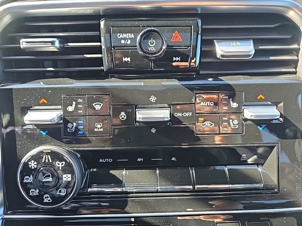 Used 2025 Nissan Armada Platinum Reserve AWD/4WD image 36