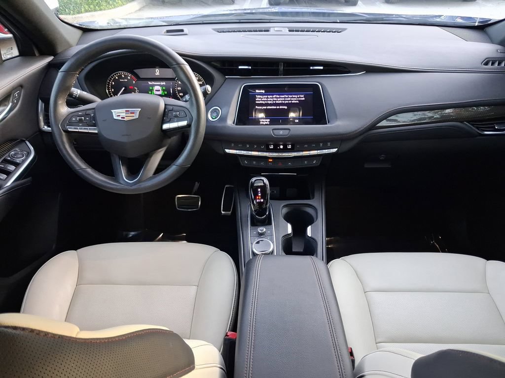 Used 2022 Cadillac XT4 Sport w/ Comfort Package FWD image 9