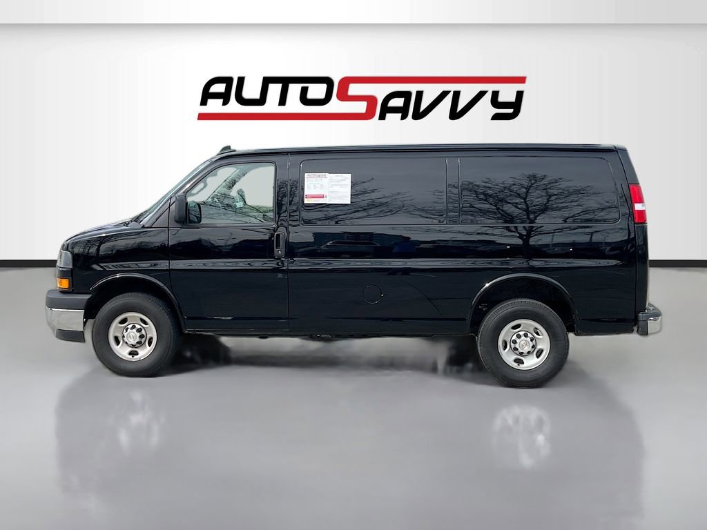 Used 2024 Chevrolet Express 2500 w/ Driver Convenience Package image 4