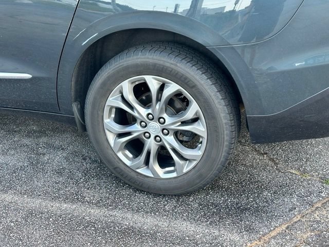 Used 2019 Buick Enclave Avenir w/ Avenir Technology Package AWD/4WD image 28