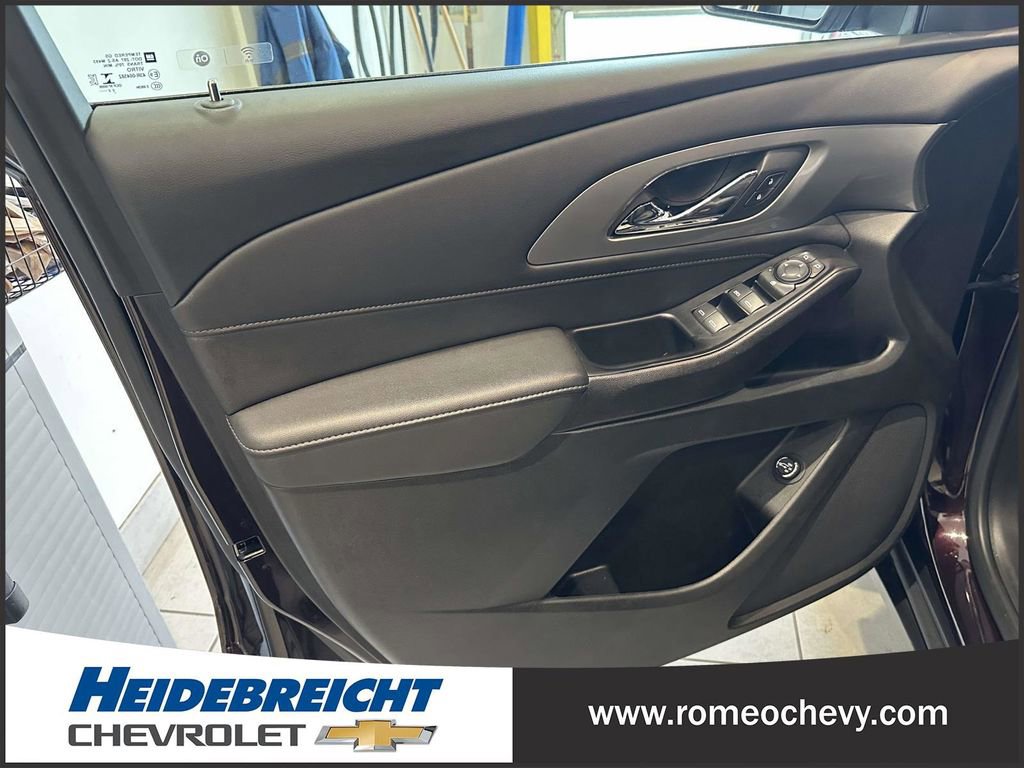 Certified 2023 Chevrolet Traverse LT image 18
