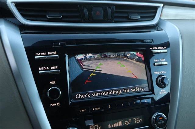 Used 2015 Nissan Murano S image 16