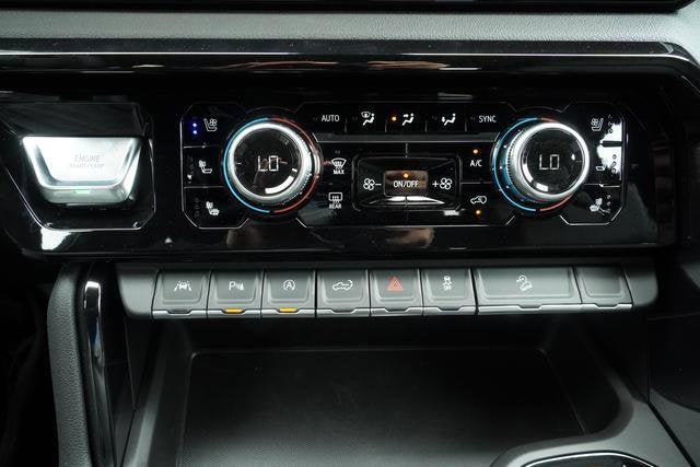 New 2026 GMC Sierra 1500 AT4 w/ AT4 Premium Package AWD/4WD image 26