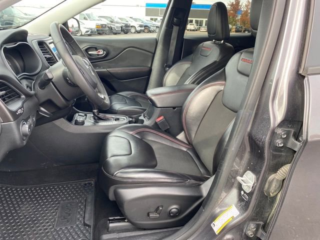 Used 2022 Jeep Cherokee Trailhawk w/ Comfort/Convenience Group image 14