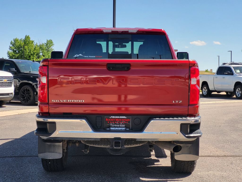 Used 2021 Chevrolet Silverado 2500 LTZ w/ LTZ Convenience Package AWD/4WD image 5