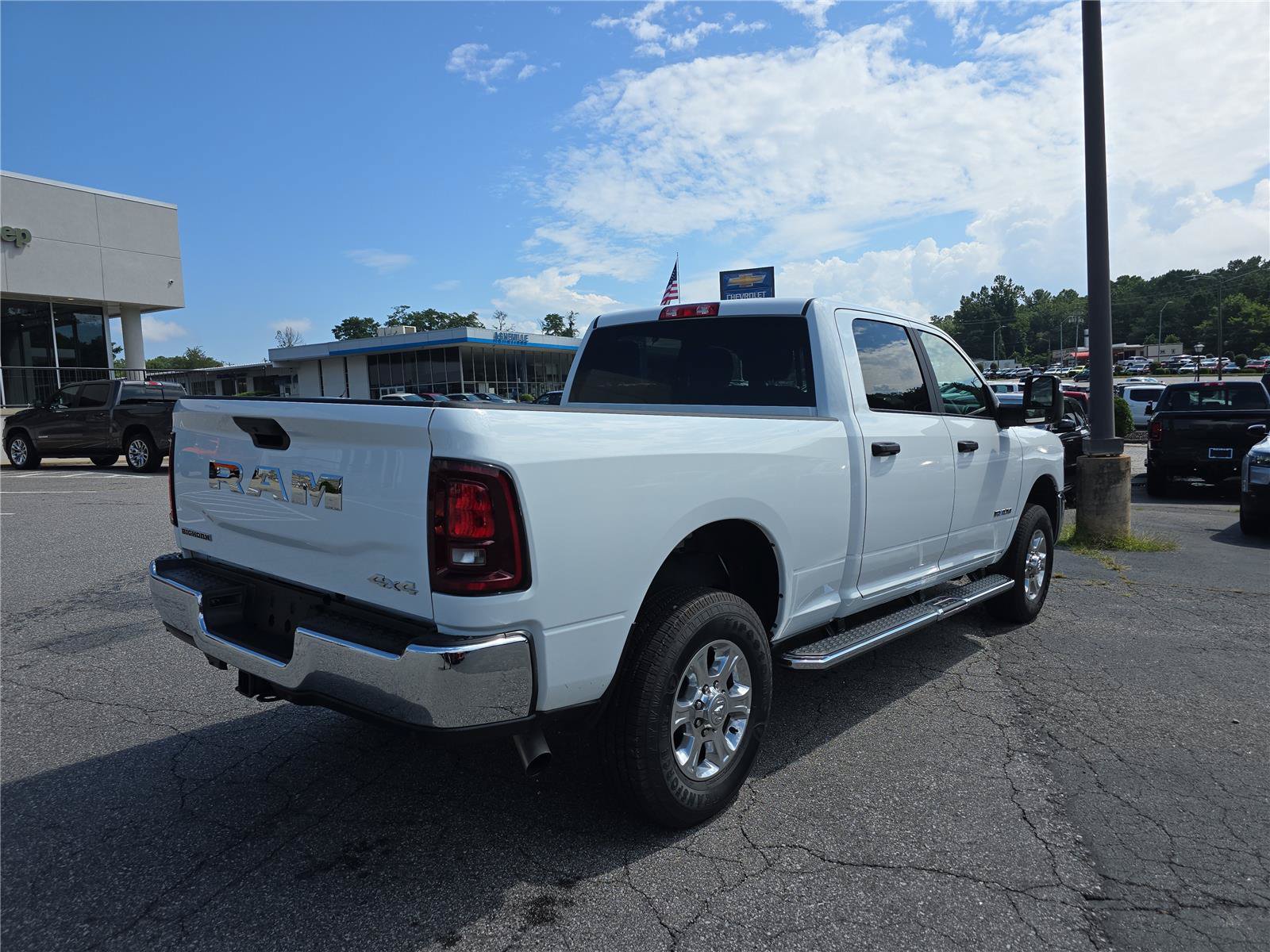 Used 2026 RAM 2500 Big Horn AWD/4WD image 3