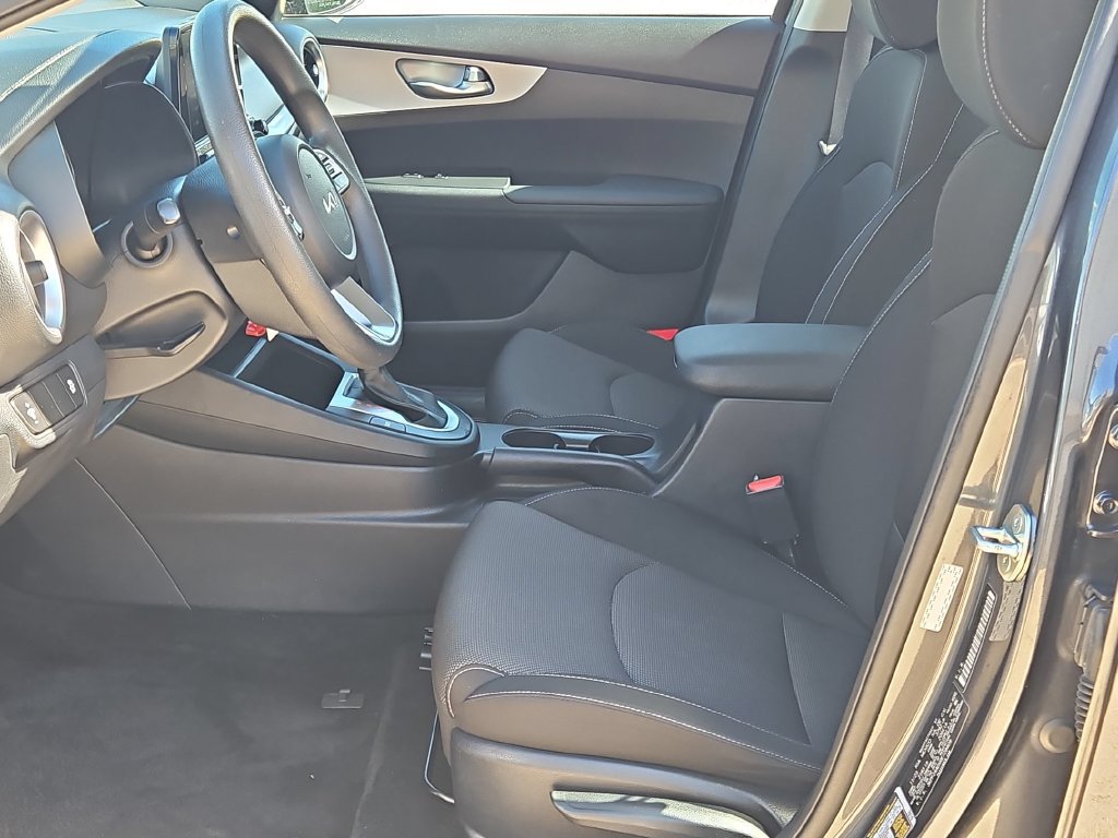 Used 2024 Kia Forte LXS FWD image 11