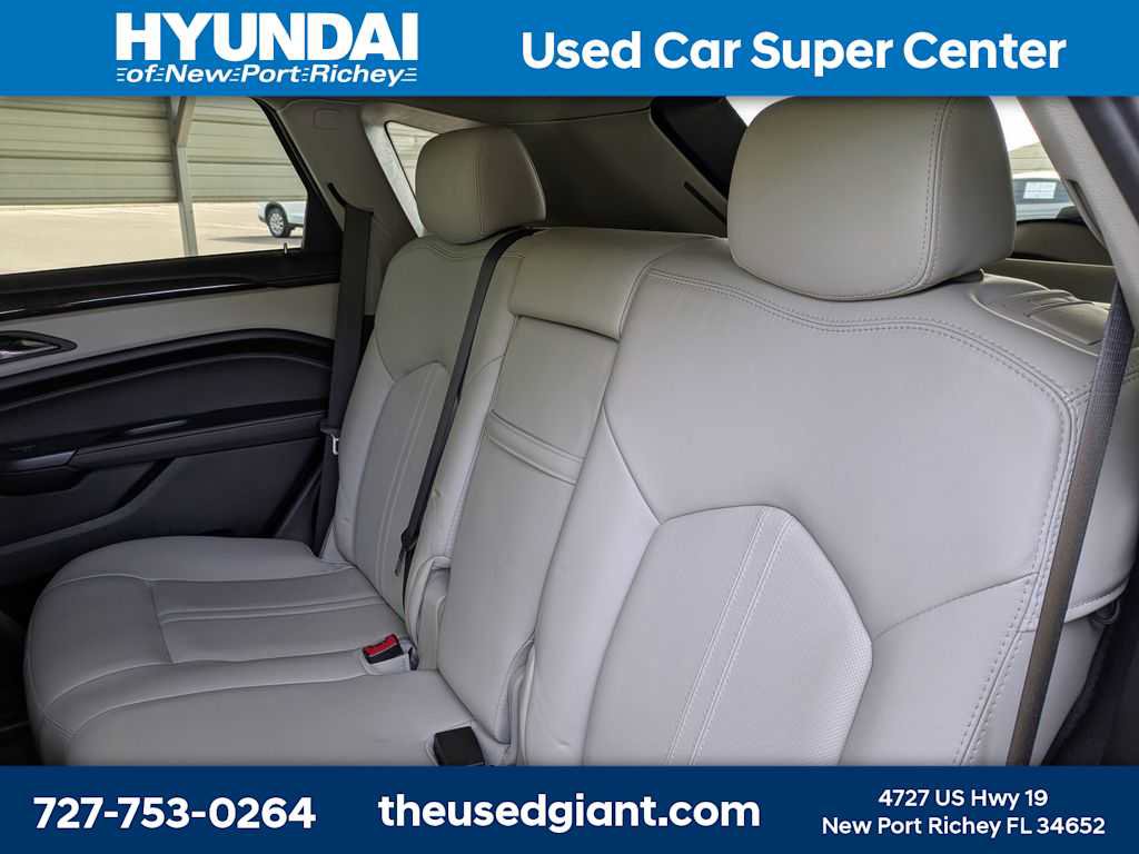 Used 2016 Cadillac SRX Luxury w/ Driver Awareness Package AWD/4WD image 17