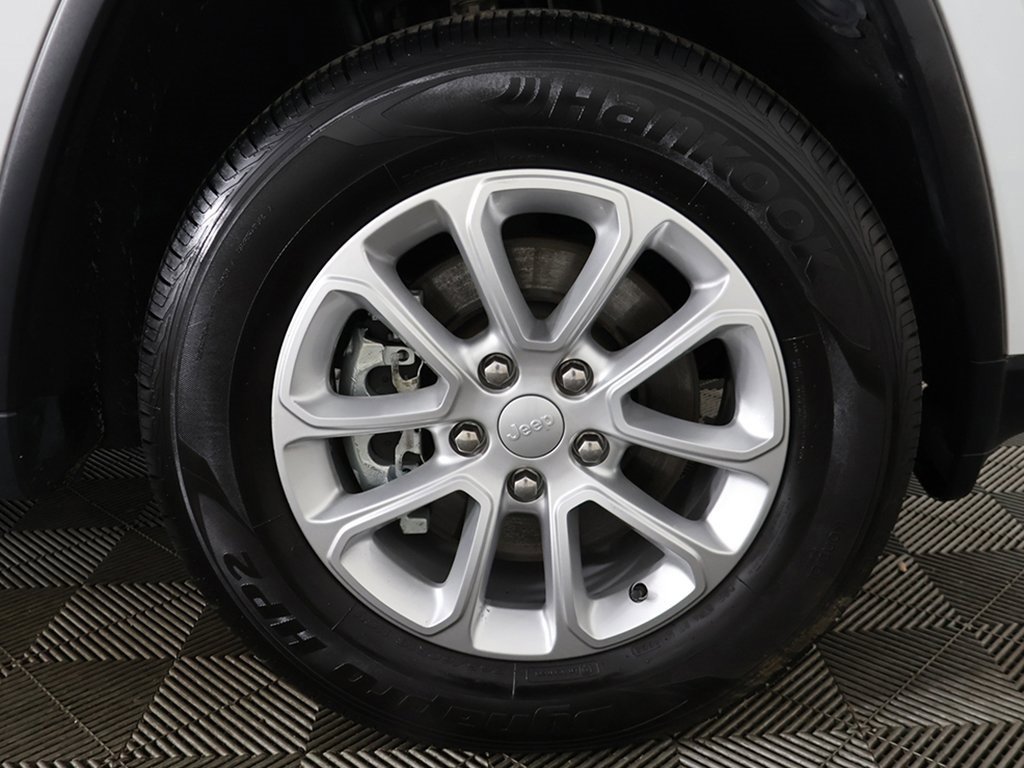 Used 2022 Jeep Grand Cherokee Laredo E image 19