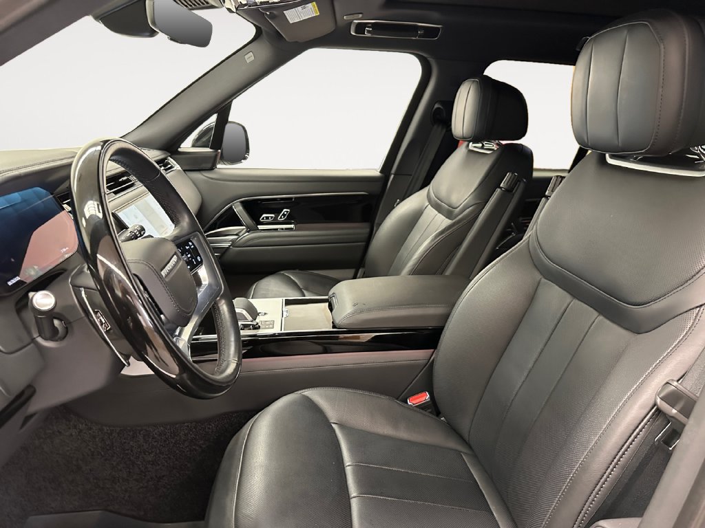 Used 2025 Land Rover Range Rover SE AWD/4WD image 10