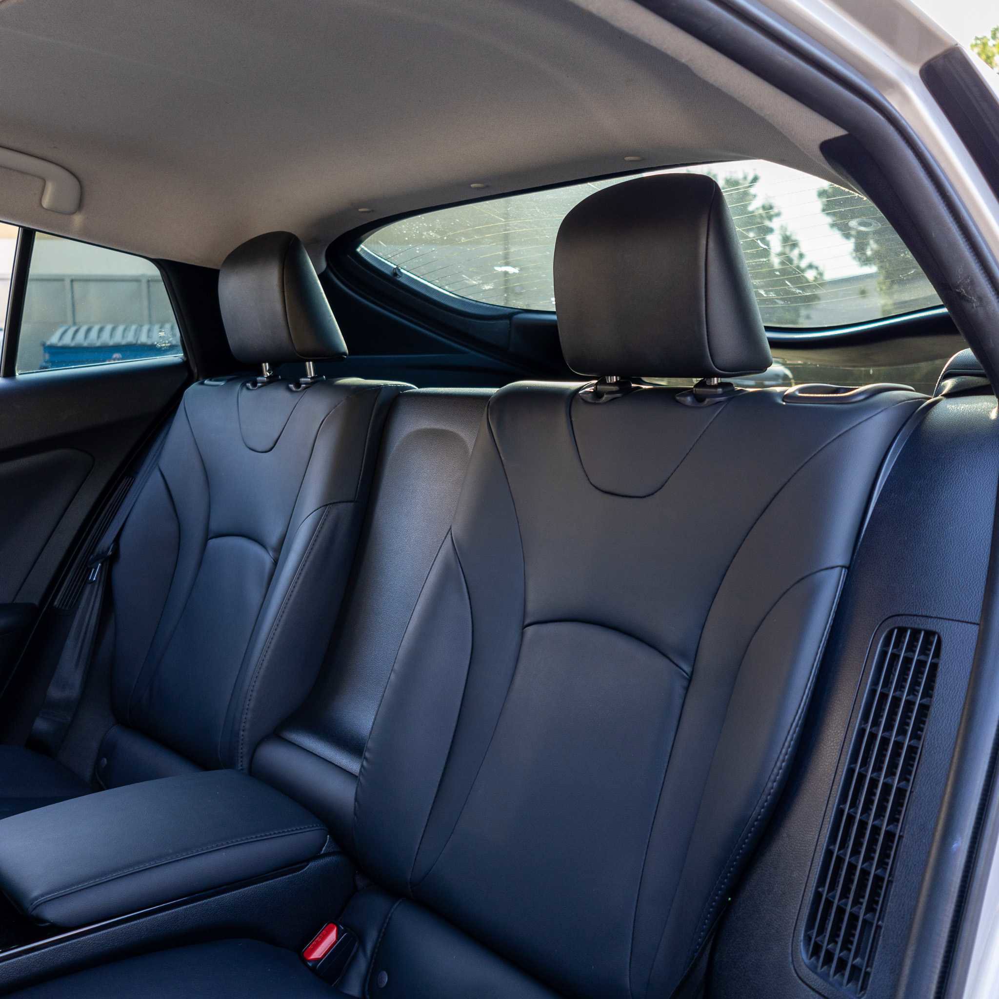 Used 2019 Toyota Prius Prime Premium image 17