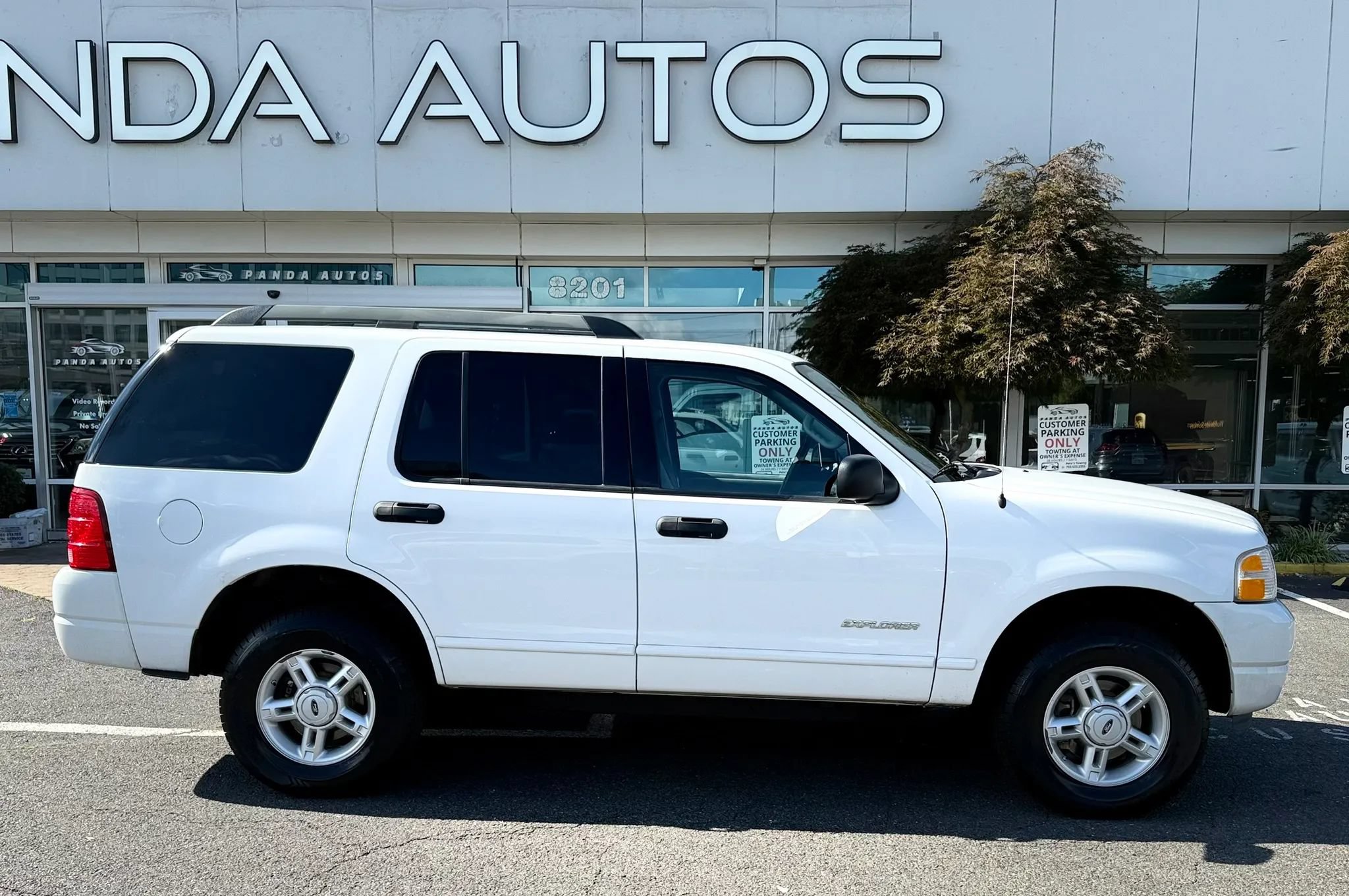 Used 2005 Ford Explorer Sport XLT AWD/4WD image 8