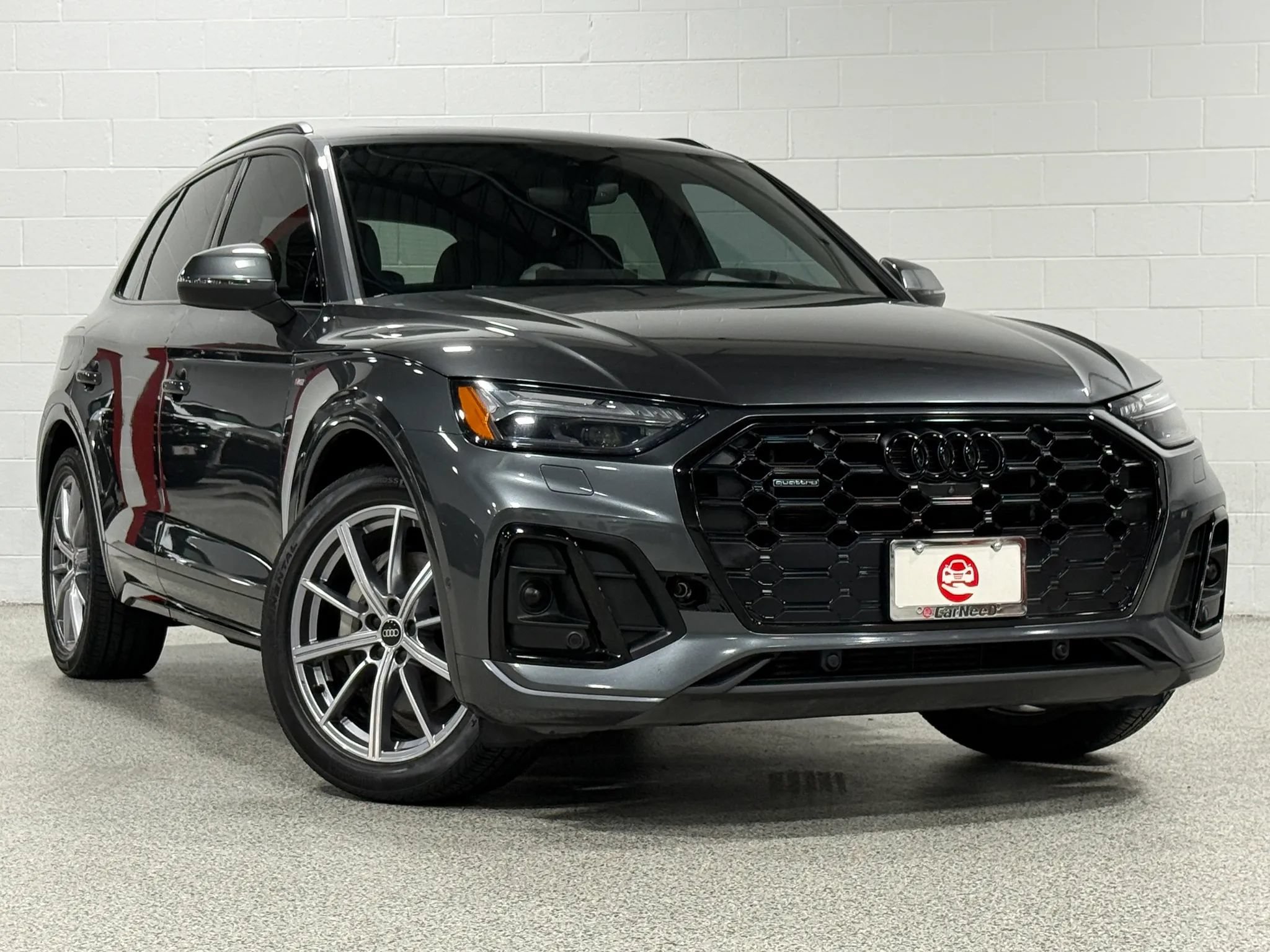 Used 2023 Audi Q5 e Prestige w/ Prestige Package AWD/4WD image 4