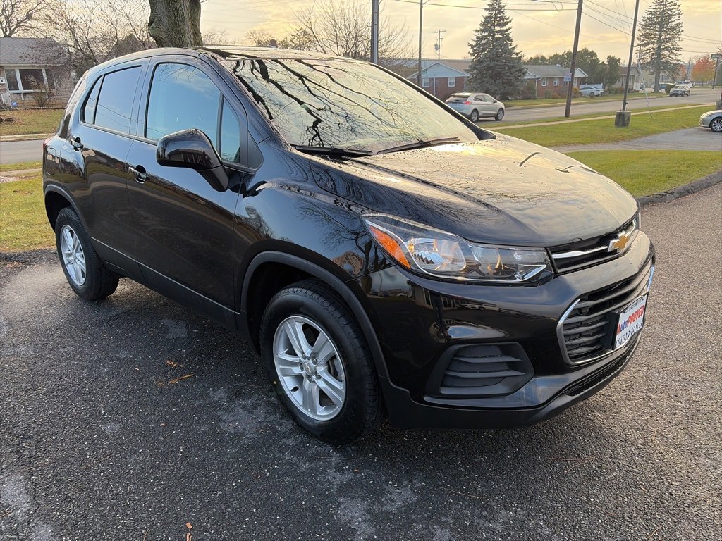 Used 2022 Chevrolet Trax LS w/ Tint and Cruise Package