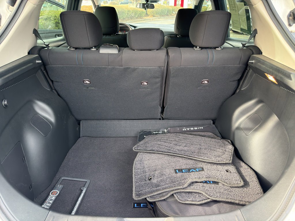 Used 2024 Nissan Leaf S image 29