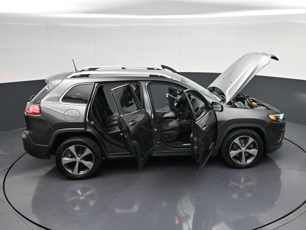 Used 2020 Jeep Cherokee Limited FWD image 28
