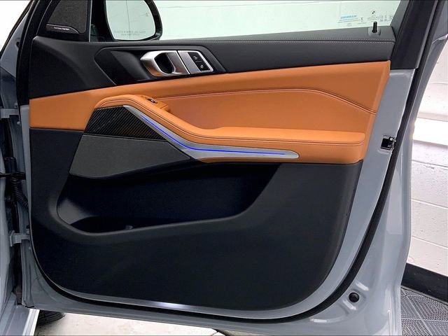 Used 2025 BMW X5 M60i image 24