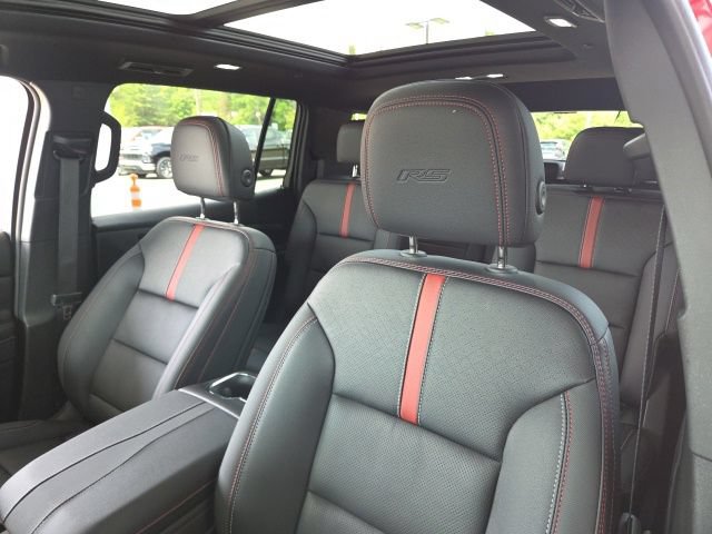 Used 2026 Chevrolet Traverse RS AWD/4WD image 25