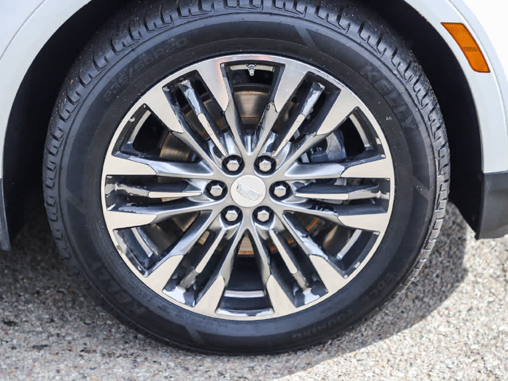 Used 2017 Cadillac XT5 Premium Luxury w/ LPO, Wheel Lock Package FWD image 11