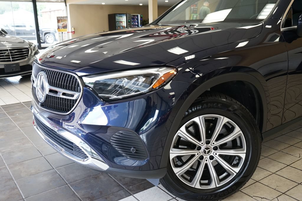 Used 2024 Mercedes-Benz GLC 300 4MATIC image 21