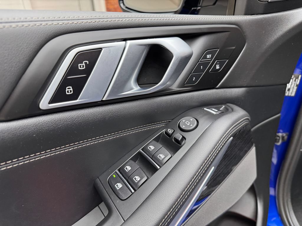 Used 2025 BMW X5 M60i AWD/4WD image 10